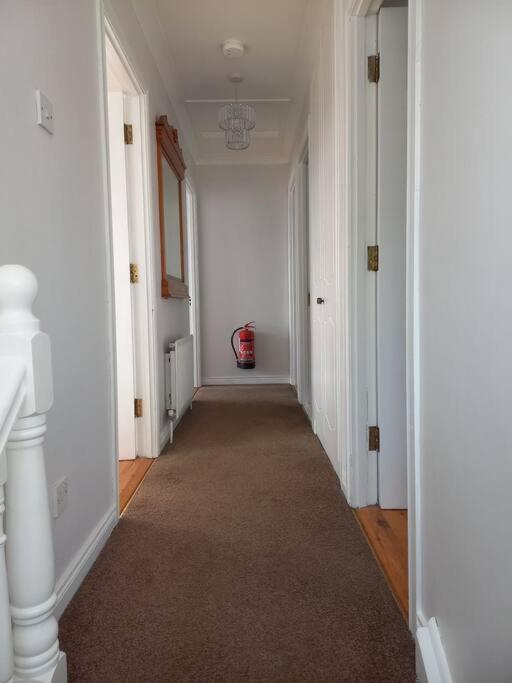 Large 4Bed Available Long-Term In Letterkenny Vila Exterior foto
