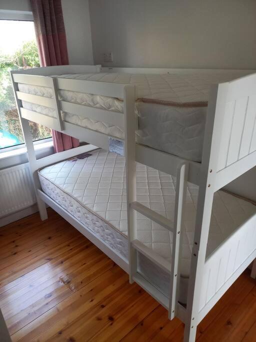 Large 4Bed Available Long-Term In Letterkenny Vila Exterior foto