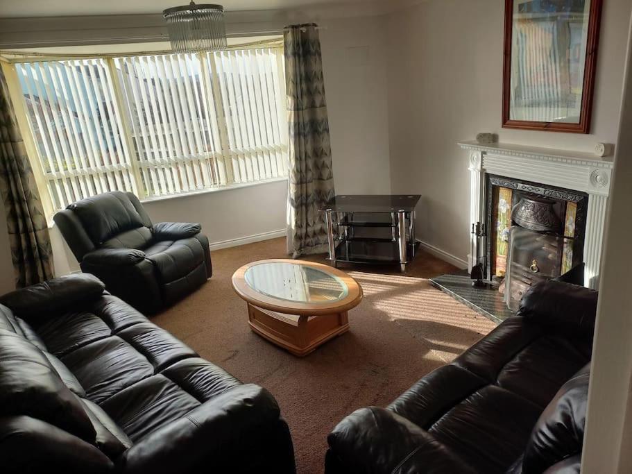Large 4Bed Available Long-Term In Letterkenny Vila Exterior foto